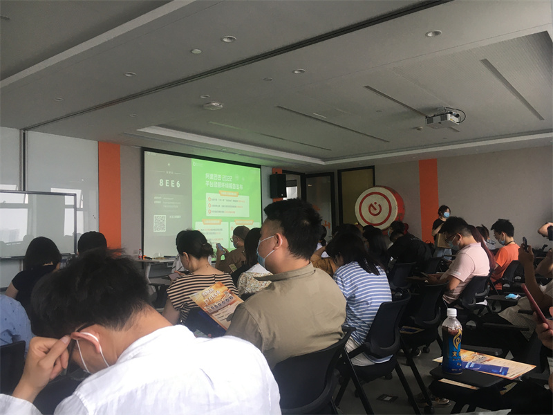 Alibaba đào tạo, học hỏi không ngừng