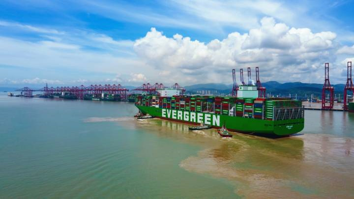 Cảng Zhoushan Ninh Ba kết nối với tàu container lớn nhất thế giới Changyi