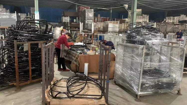 Bộ swing ngoài trời từ khách hàng Hoa Kỳ hoàn thành 60%